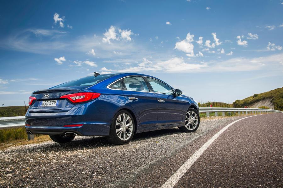  Hyundai Sonata 2015 года  (AU) (фото 16 из 29)